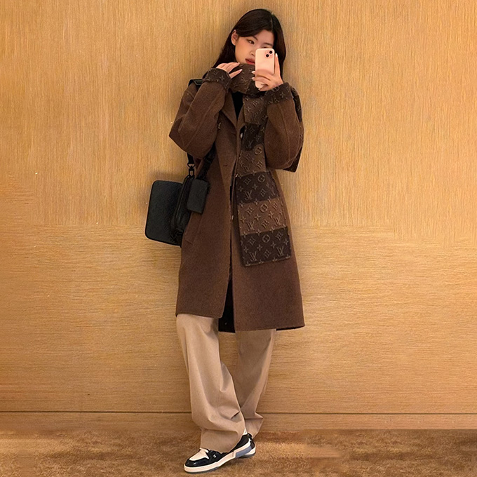 lv louis vuitton detachable monogram scarf wool coat